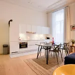 Smartflats - Main Street *